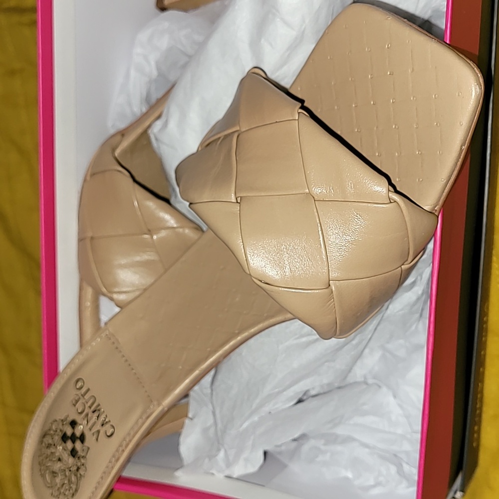 Vince Camuto Brelanie woven square toe mules in dulce de leche  w/box